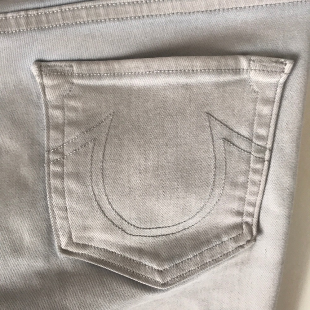 Light grey TRUE RELIGION female jeans (Size 26)